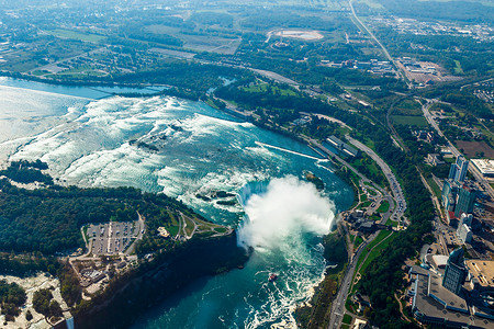 加拿大安大略省尼亚加拉大瀑布的美妙鸟瞰图