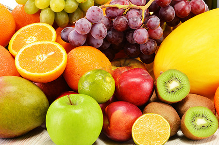 水果与健康摄影照片_与各种水果组成