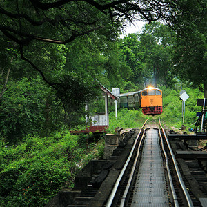 老式火车摄影照片_老式火车，北碧府，泰国