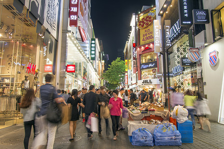 韩国首尔明洞购物街