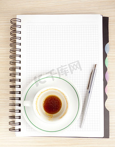 空白页，空杯咖啡，笔