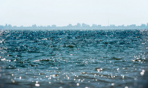 城市的雾景，海的形象，船