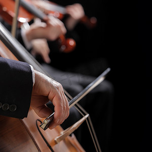 小提琴演奏摄影照片_古典音乐会