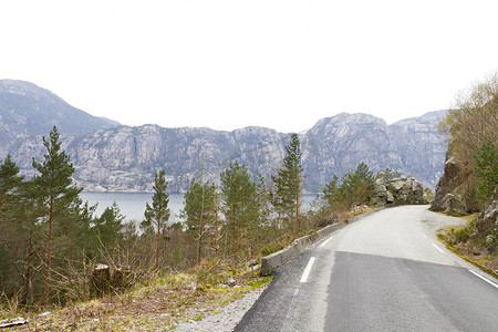 在农村风景的小路