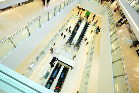 城市建筑商务背景摄影照片_现代购物中心。