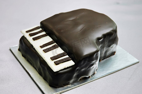 蛋糕图案钢琴