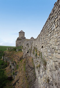 alum-podolskiy 城堡桥墙