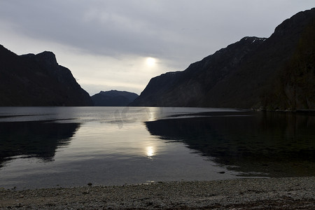 挪威峡湾的夜景