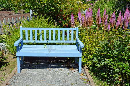 蓝色花园长凳