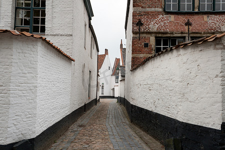 Beguinage Kortrijk 废弃的狭窄街道