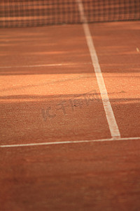橙色风格图摄影照片_网球场