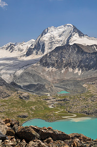 吉尔吉斯斯坦的风景山