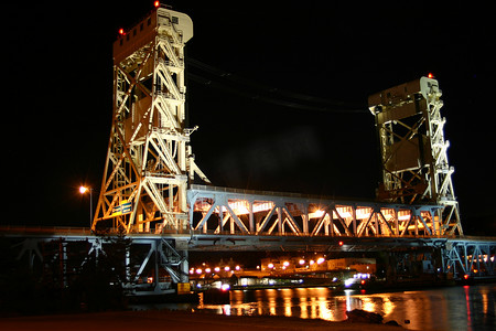 霍顿摄影照片_晚上的霍顿-汉考克桥