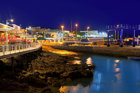 兰萨罗特卡门港港口夜景
