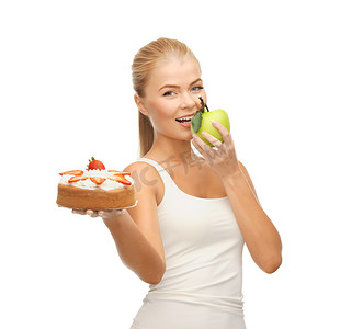 吃苹果和拿着蛋糕的女人