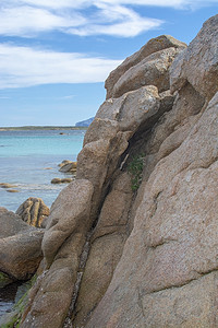 Costa Smeralda Sa 海滩上的绿水和花岗岩巨石
