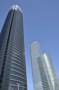 现代建筑摄影照片_三座现代塔