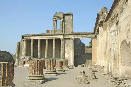 庞贝古城的柱子和立面