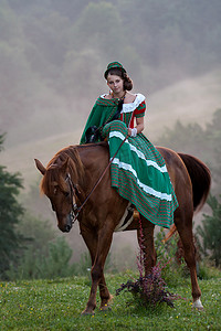 女孩骑马马术古典主义礼服