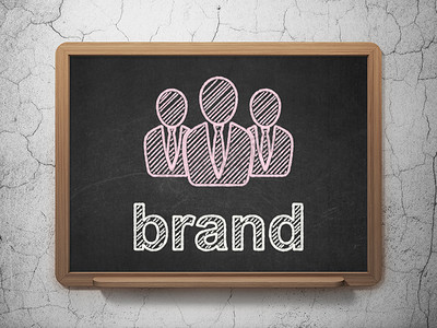 营销理念： 黑板背景下的商界人士和品牌
