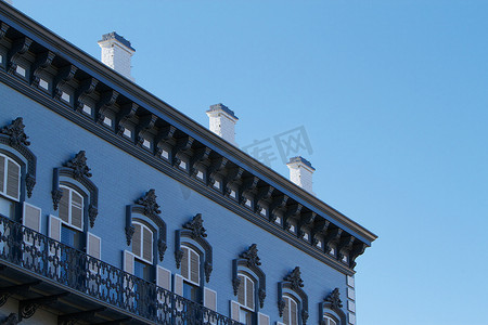 1800 年代建筑面蓝色