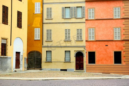 彩色的意大利房屋