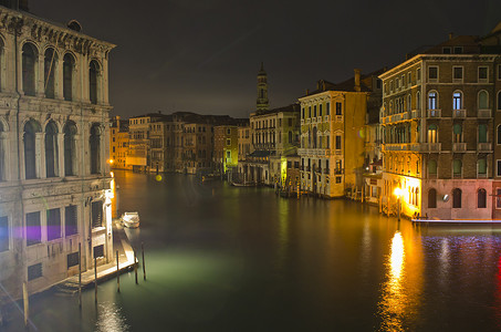 威尼斯，旧城大运河夜景，意大利，欧洲