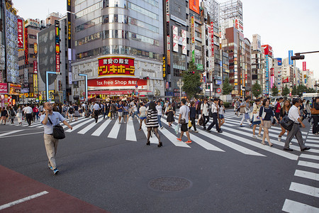 城市日本摄影照片_新宿东京日本-9 月 11 日： 新宿重要地标