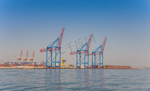 码头货运摄影照片_乌克兰敖德萨货运港集装箱码头
