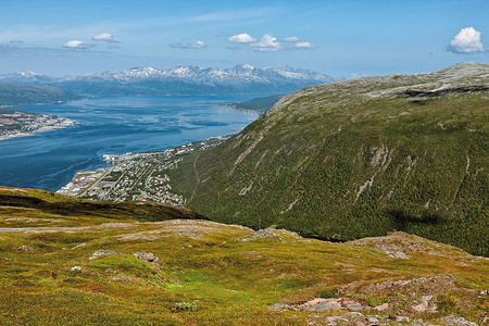 挪威特罗姆瑟的山景和峡湾