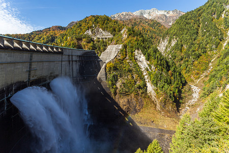 彩虹和黑部水坝