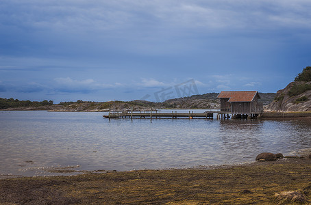 瑞典海岸的木码头