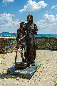 Ilona Zrinyi 和 Francis II Rakoczi 纪念碑