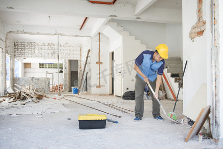 电工建筑摄影照片_在工地工作的建筑工人