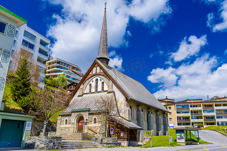 瑞士格劳宾登州达沃斯阿尔卑斯山的小教堂。