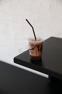 咖啡店的冰巧克力