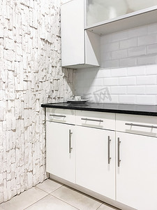 白色大理石台面摄影照片_当代白色厨房
