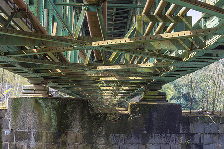 凯多摄影照片_钢铁铁路桥