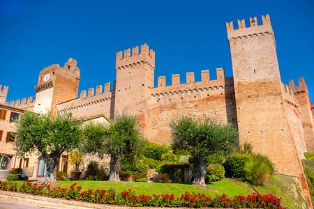 Gradara 加固的村庄围墙 - Pesaro Marche 意大利地标