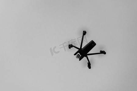 无人机 aka 无人驾驶飞行器拍摄黑白航拍照片