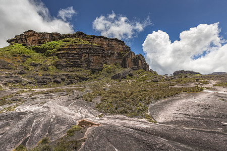 tepui摄影照片_高原 Roraima tepui - 委内瑞拉的奇异古老岩石，