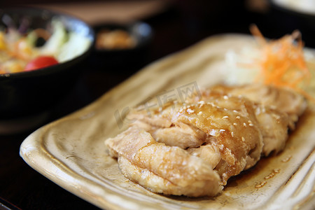 鸡肉照烧饭