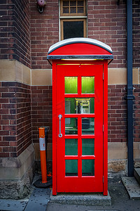 复古英国红色电话亭
