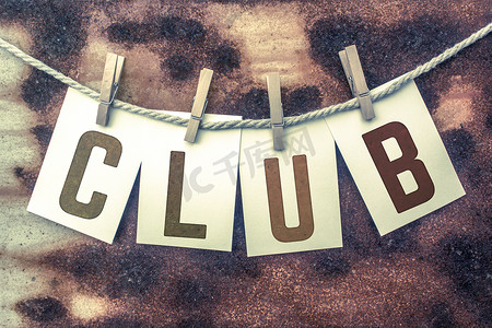 Club Concept 在麻绳主题上固定印章卡片