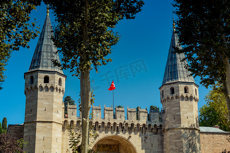 伊斯坦布尔托普卡匹皇宫的大门，展出