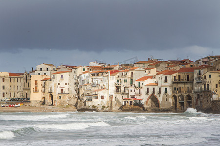 意大利西西里岛的欧洲沿海旅游小镇 Cefalu。