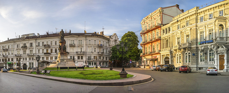 敖德萨的凯瑟琳广场和巴黎酒店