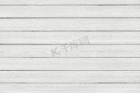 棕色木纹摄影照片_白色水洗地板原矿墙木纹。