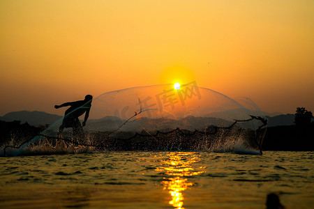 柬埔寨渔民摄影照片_光影渔夫。