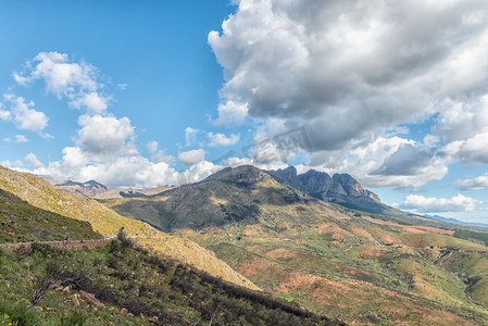 西开普省历史悠久的 Bains Kloof 山口